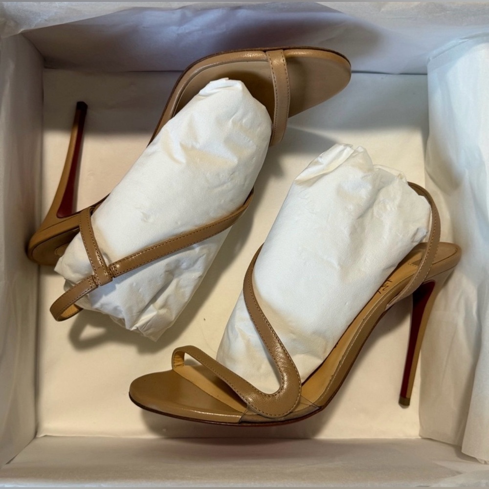 Christian Louboutin Rosalie 100 PVC Trimmed Leather Sandals - Picture 2 of 6